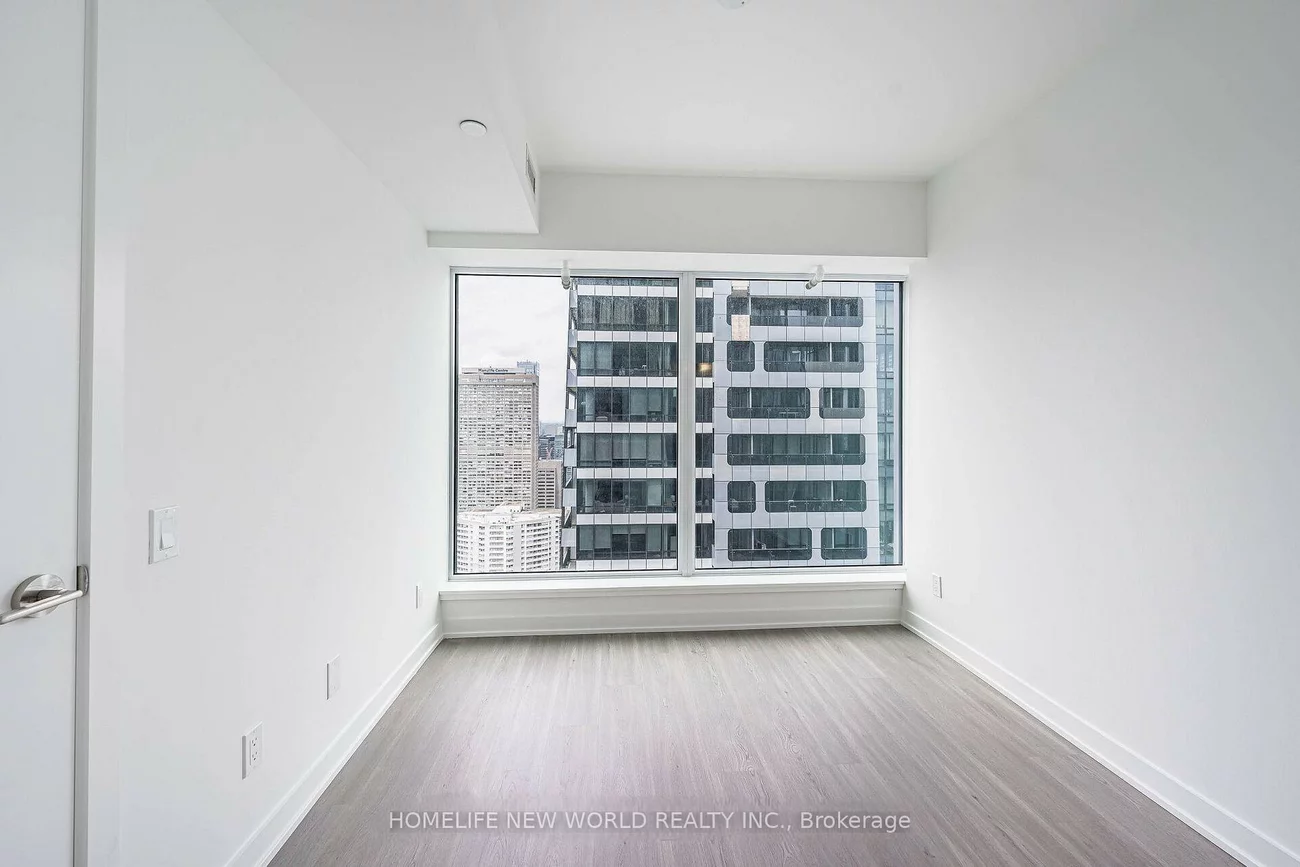 8, Wellesley, Bay Street Corridor, Toronto