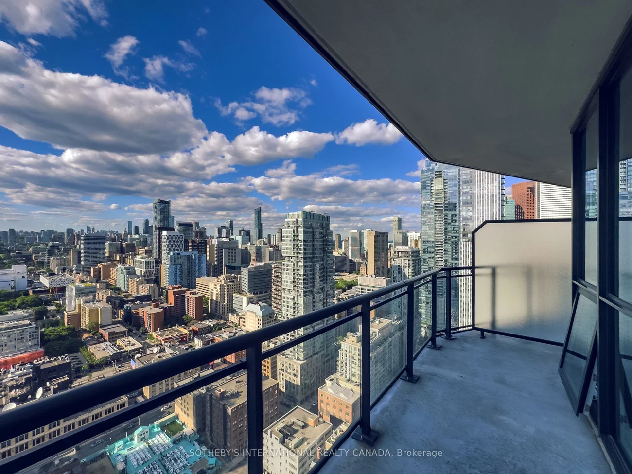 99, John, Waterfront Communities C1, Toronto