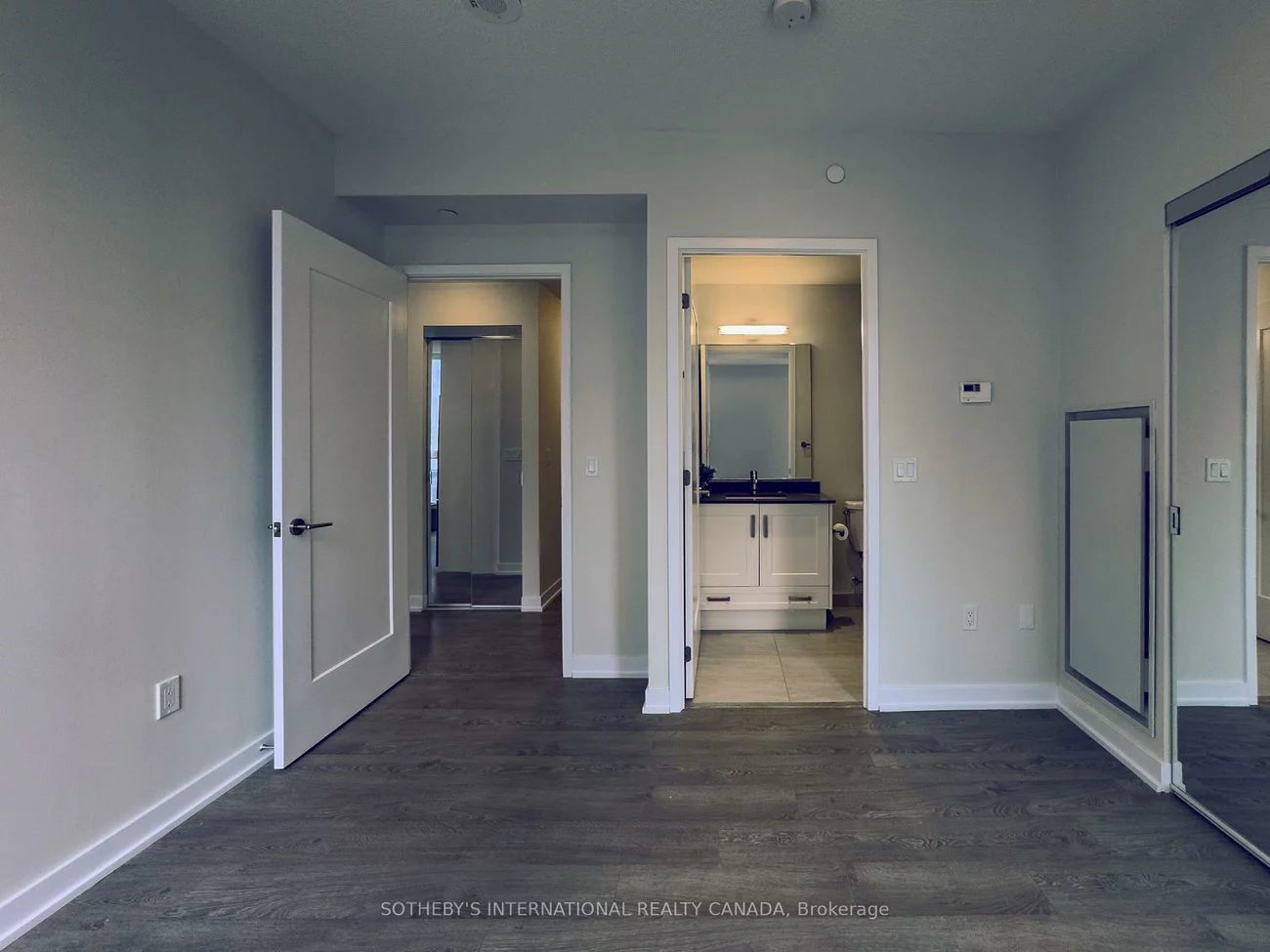 99, John, Waterfront Communities C1, Toronto