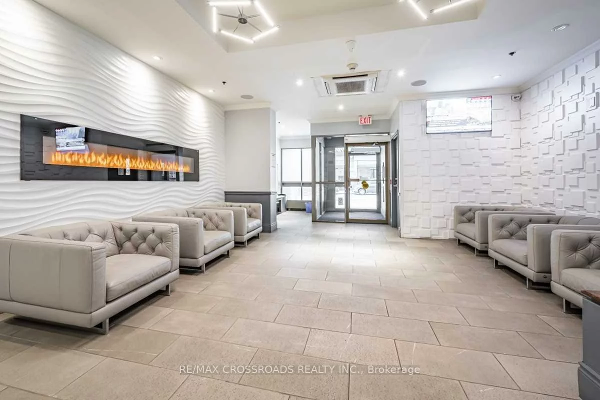 105, Victoria, Church-Yonge Corridor, Toronto