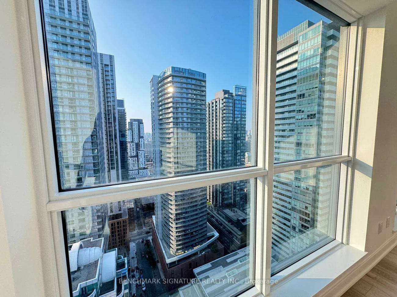 327, King, Waterfront Communities C1, Toronto