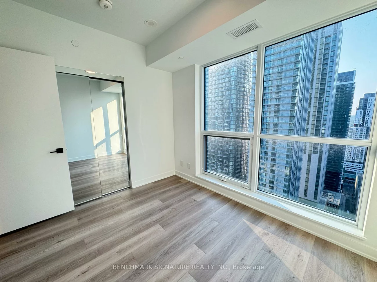 327, King, Waterfront Communities C1, Toronto