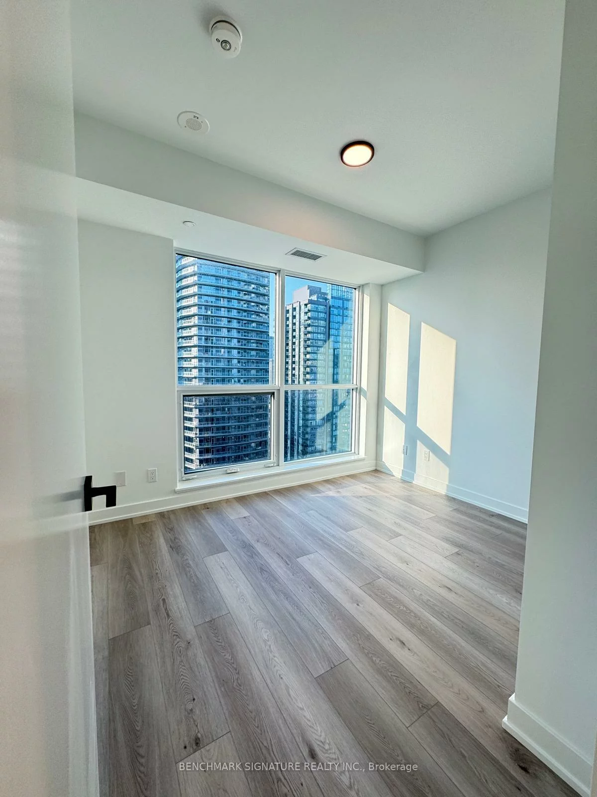 327, King, Waterfront Communities C1, Toronto