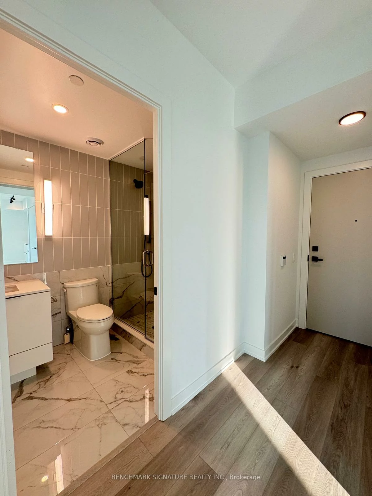 327, King, Waterfront Communities C1, Toronto