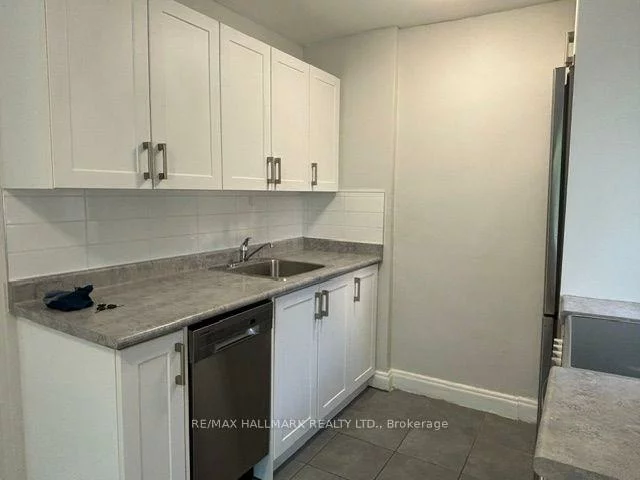 111, Oriole, Yonge-St. Clair, Toronto