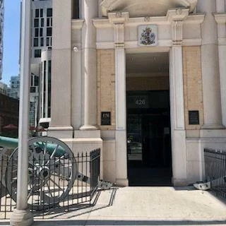 426, University, Kensington-Chinatown, Toronto