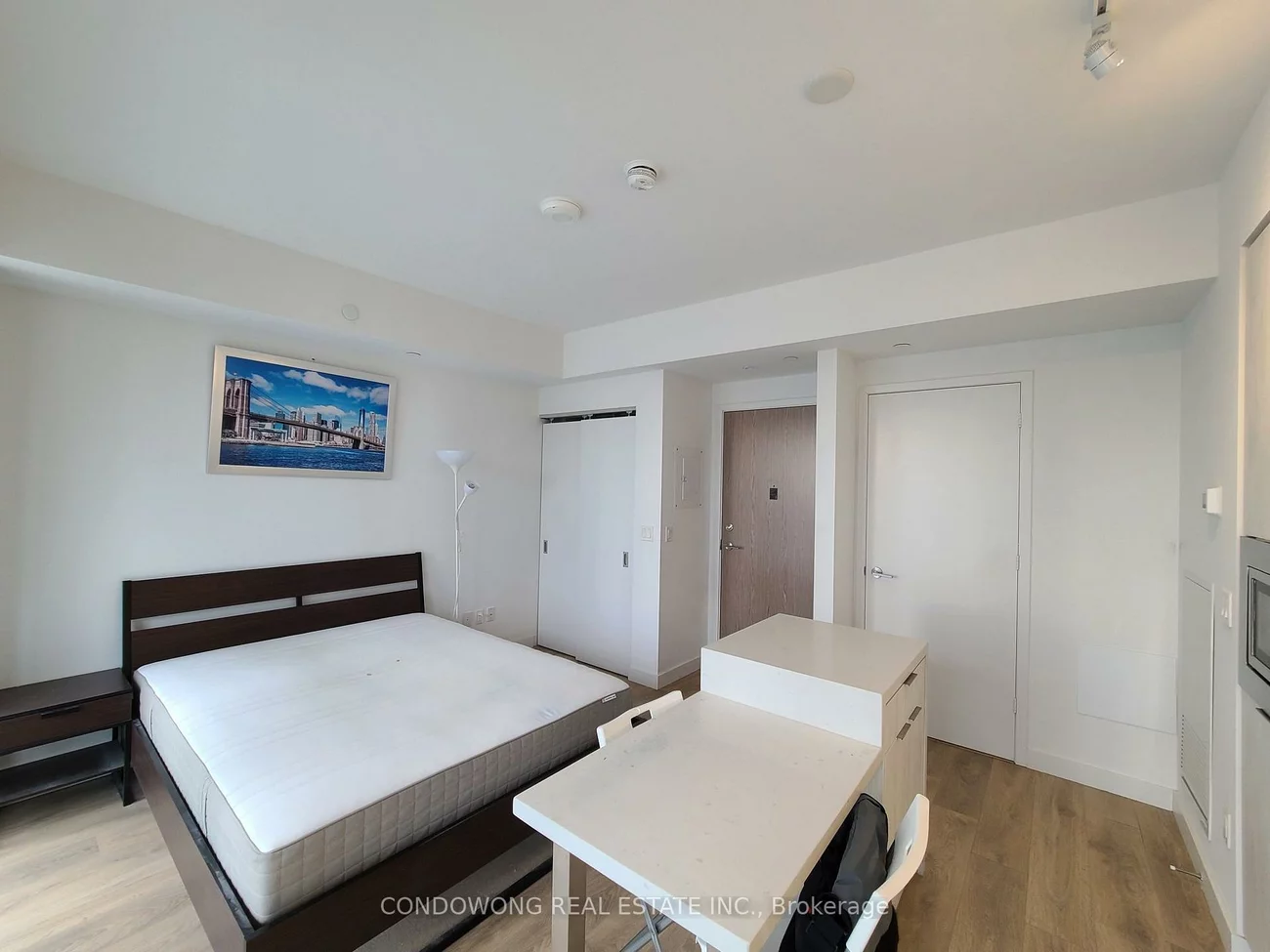 215, Queen, Waterfront Communities C1, Toronto