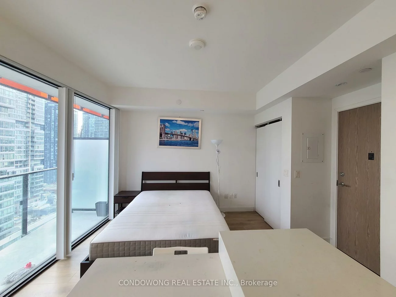 215, Queen, Waterfront Communities C1, Toronto
