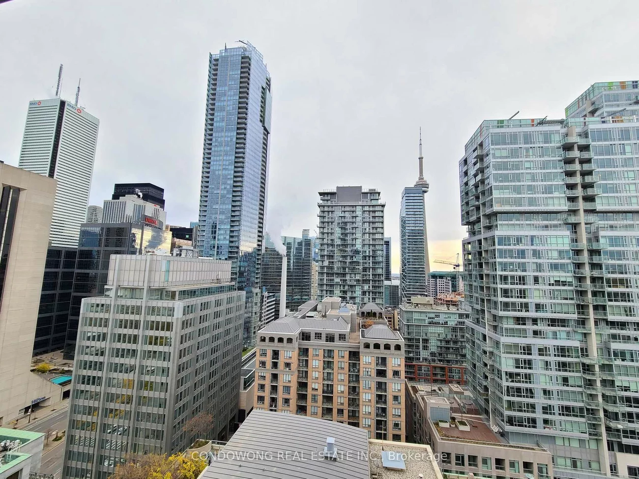 215, Queen, Waterfront Communities C1, Toronto