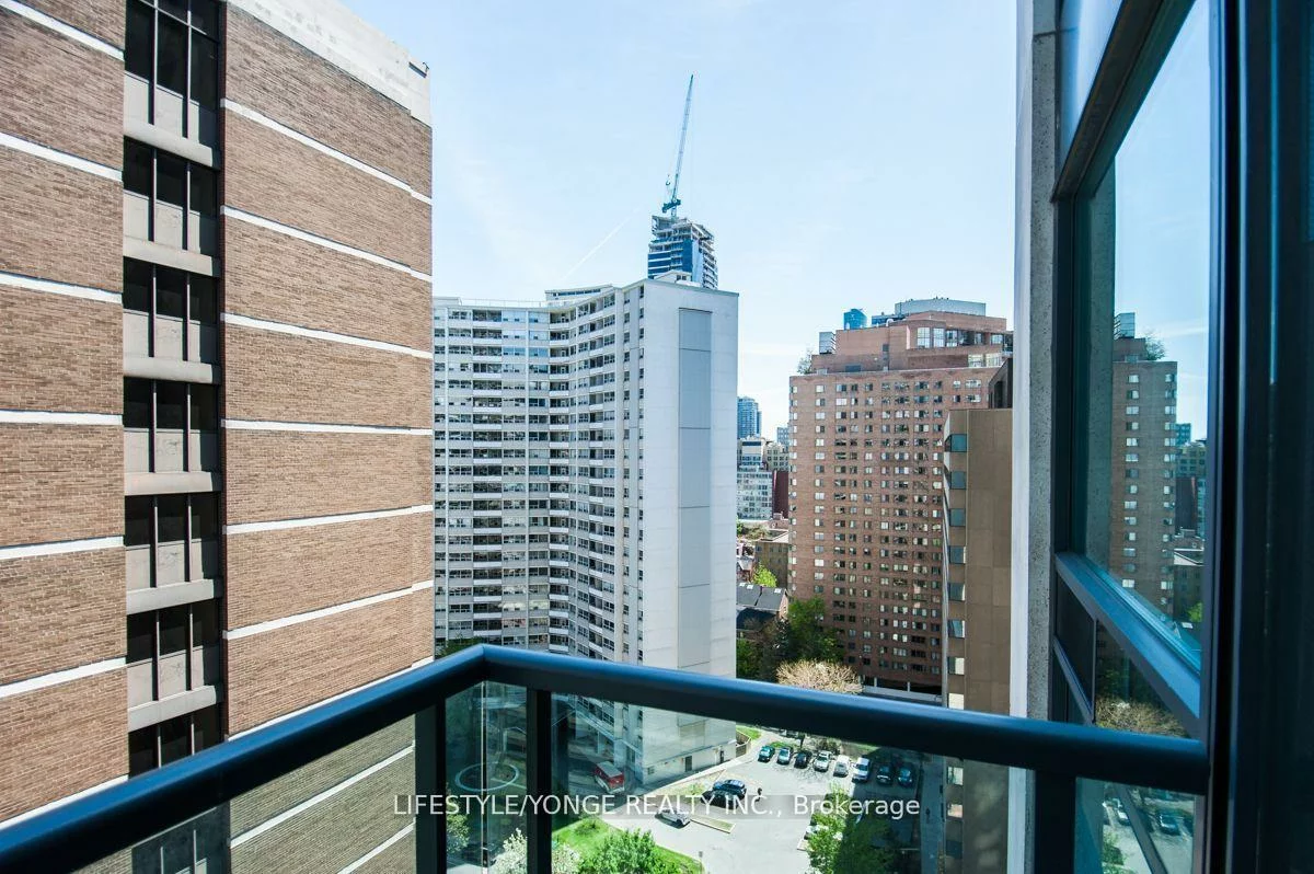 1121, Bay, Bay Street Corridor, Toronto