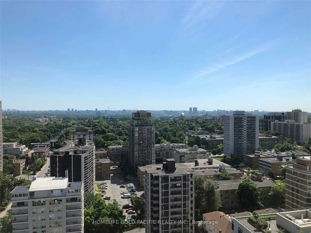 101, Erskine, Mount Pleasant West, Toronto