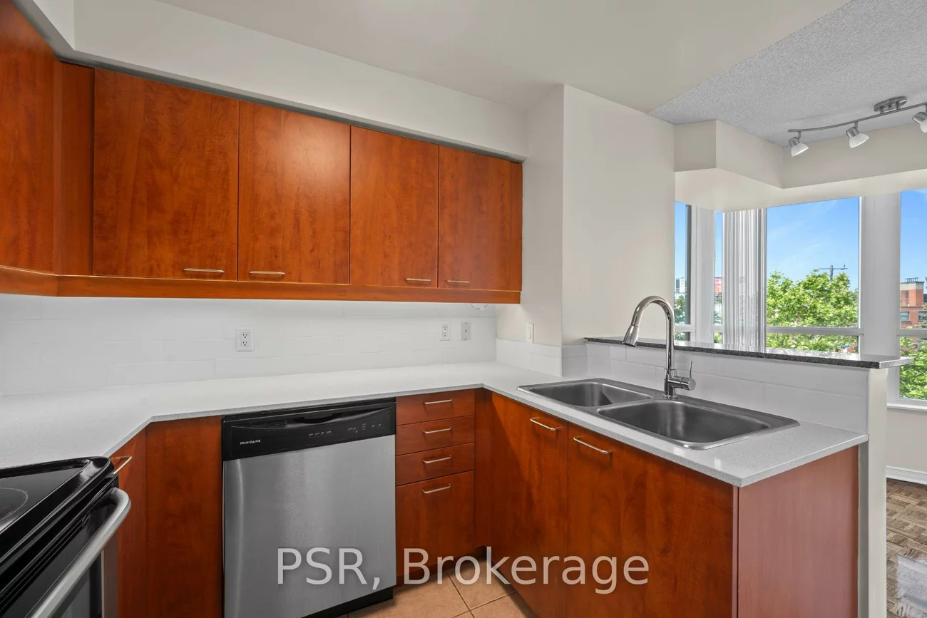 515, Rosewell, Lawrence Park South, Toronto