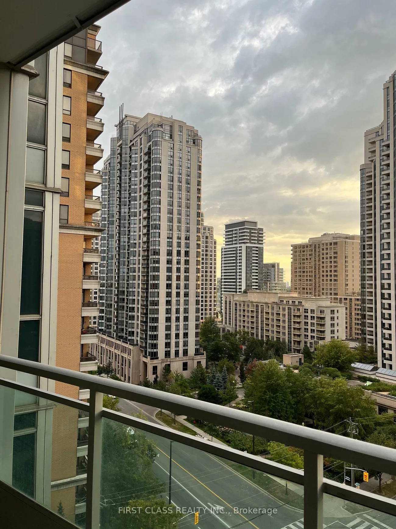 60, Byng, Willowdale East, Toronto