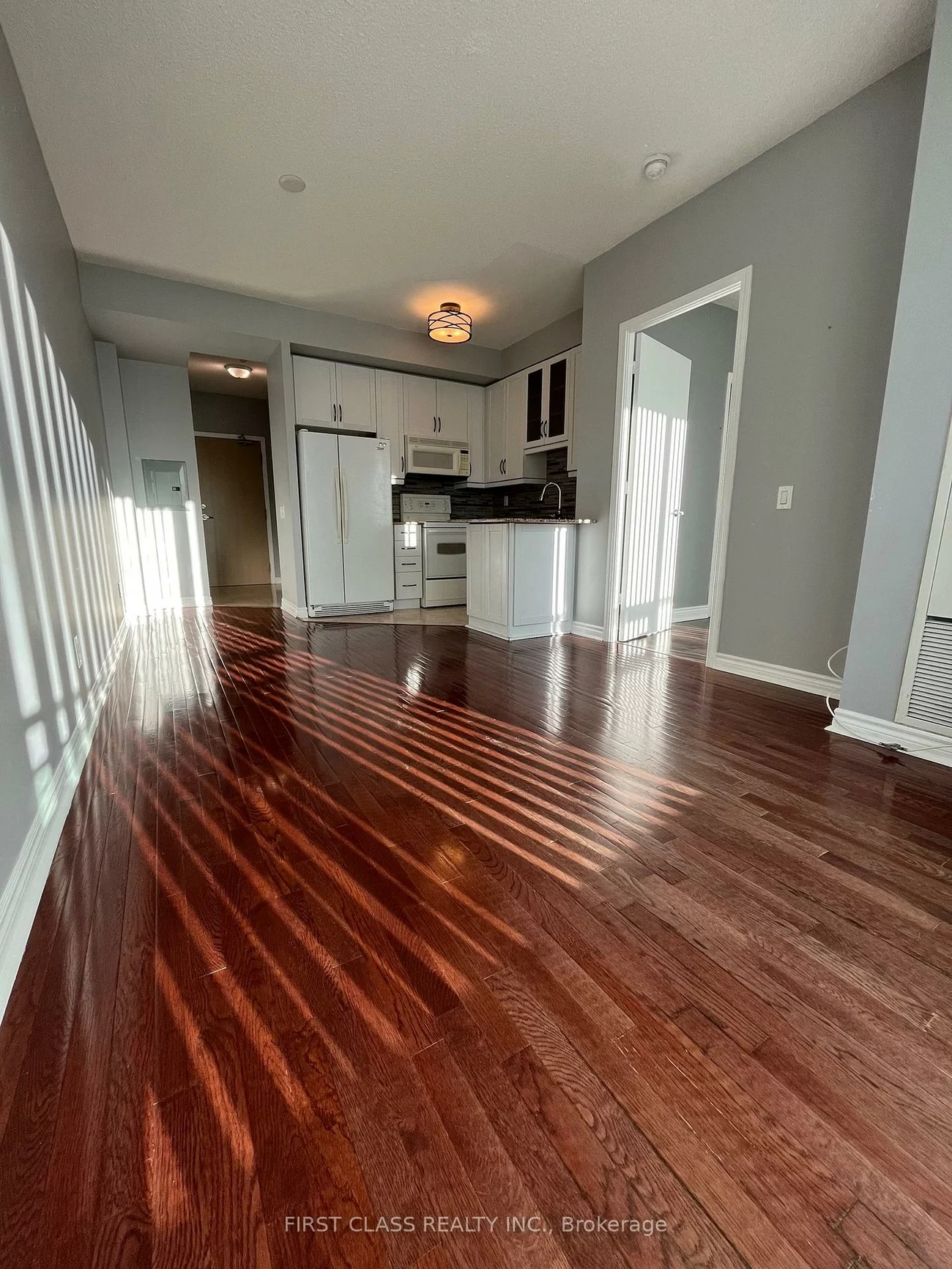 60, Byng, Willowdale East, Toronto