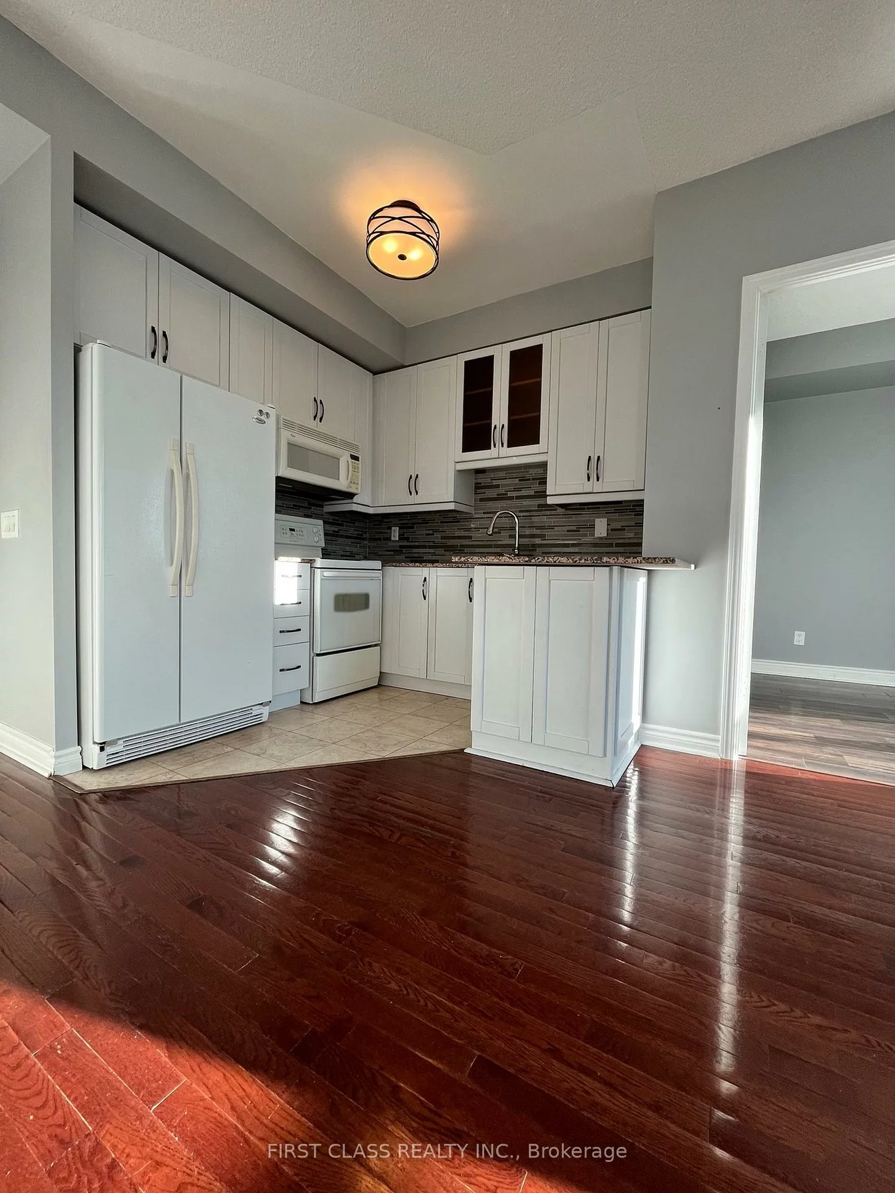 60, Byng, Willowdale East, Toronto