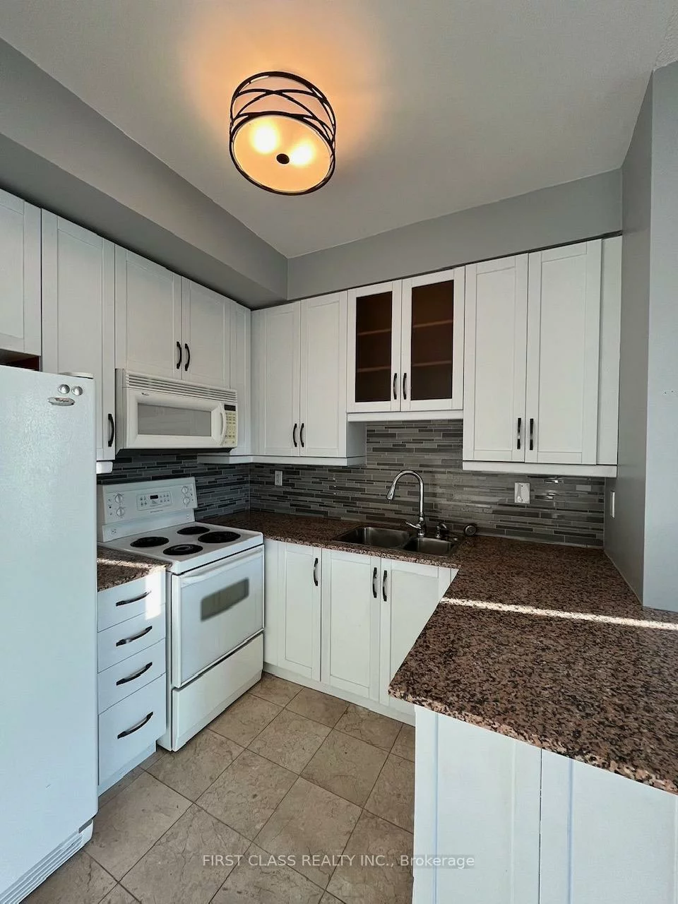 60, Byng, Willowdale East, Toronto