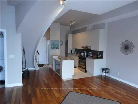 111, Elizabeth, Bay Street Corridor, Toronto