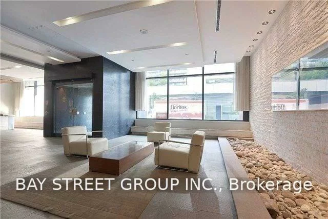 8, Telegram, Waterfront Communities C1, Toronto