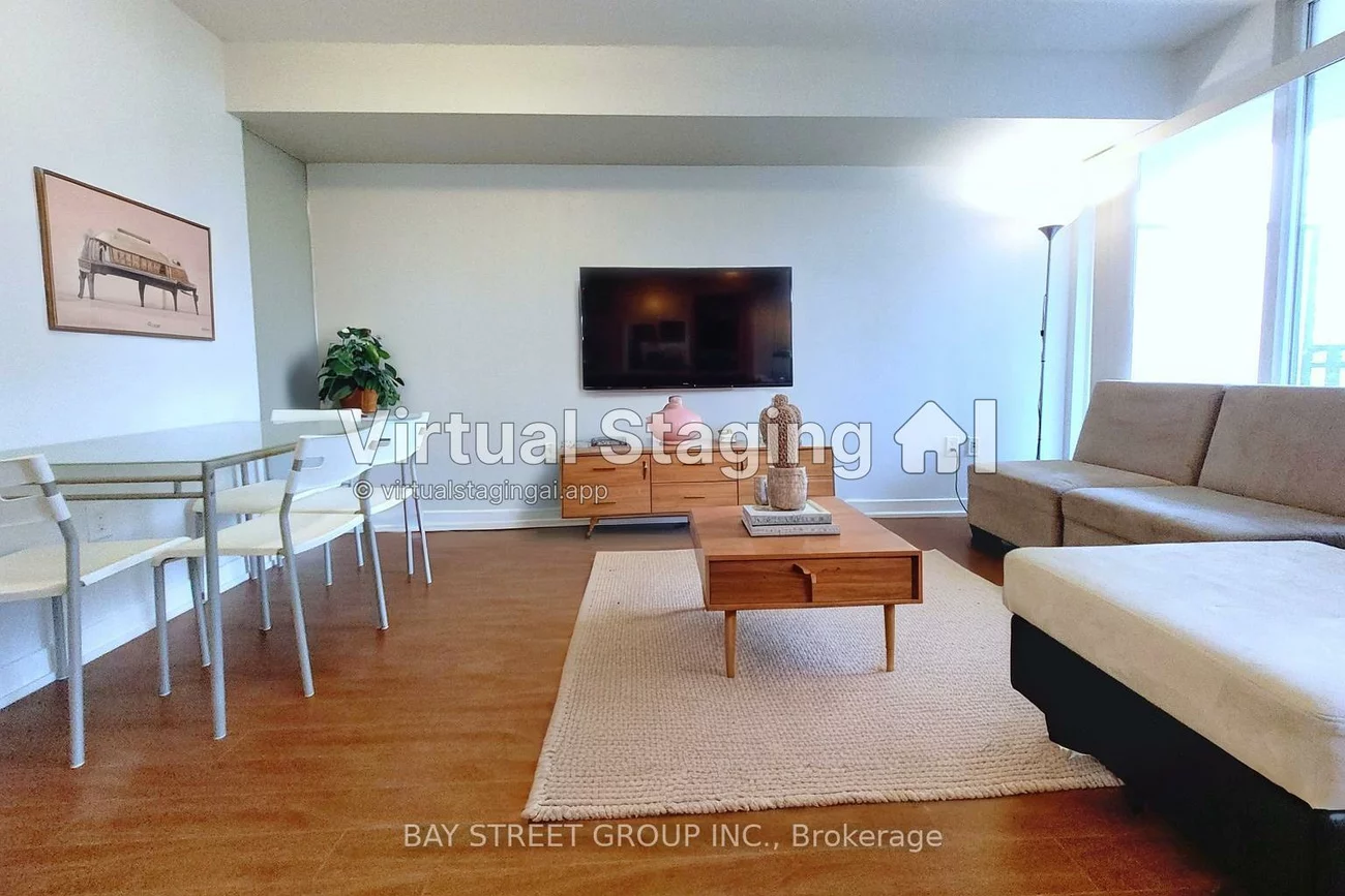 8, Telegram, Waterfront Communities C1, Toronto