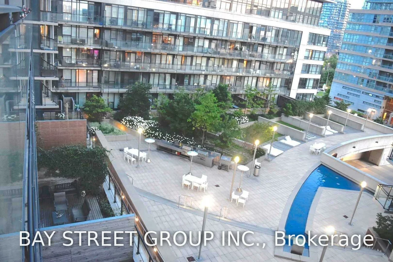 8, Telegram, Waterfront Communities C1, Toronto