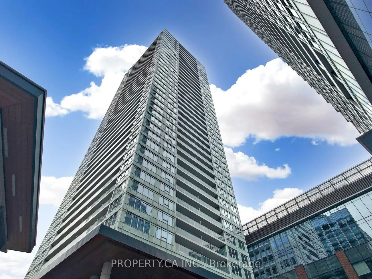 17, Bathurst, Waterfront Communities C1, Toronto