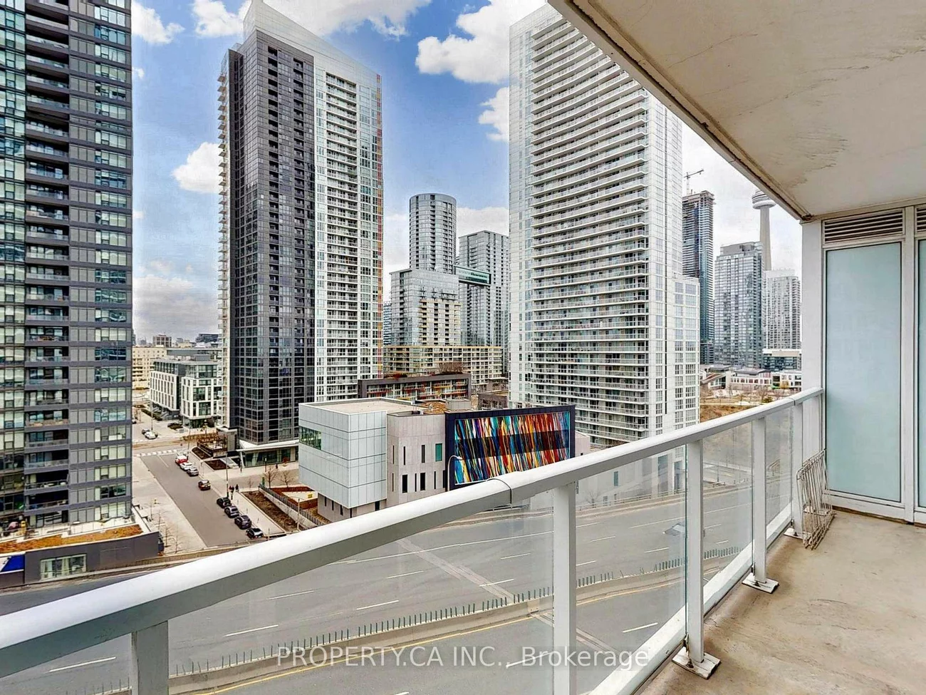 17, Bathurst, Waterfront Communities C1, Toronto
