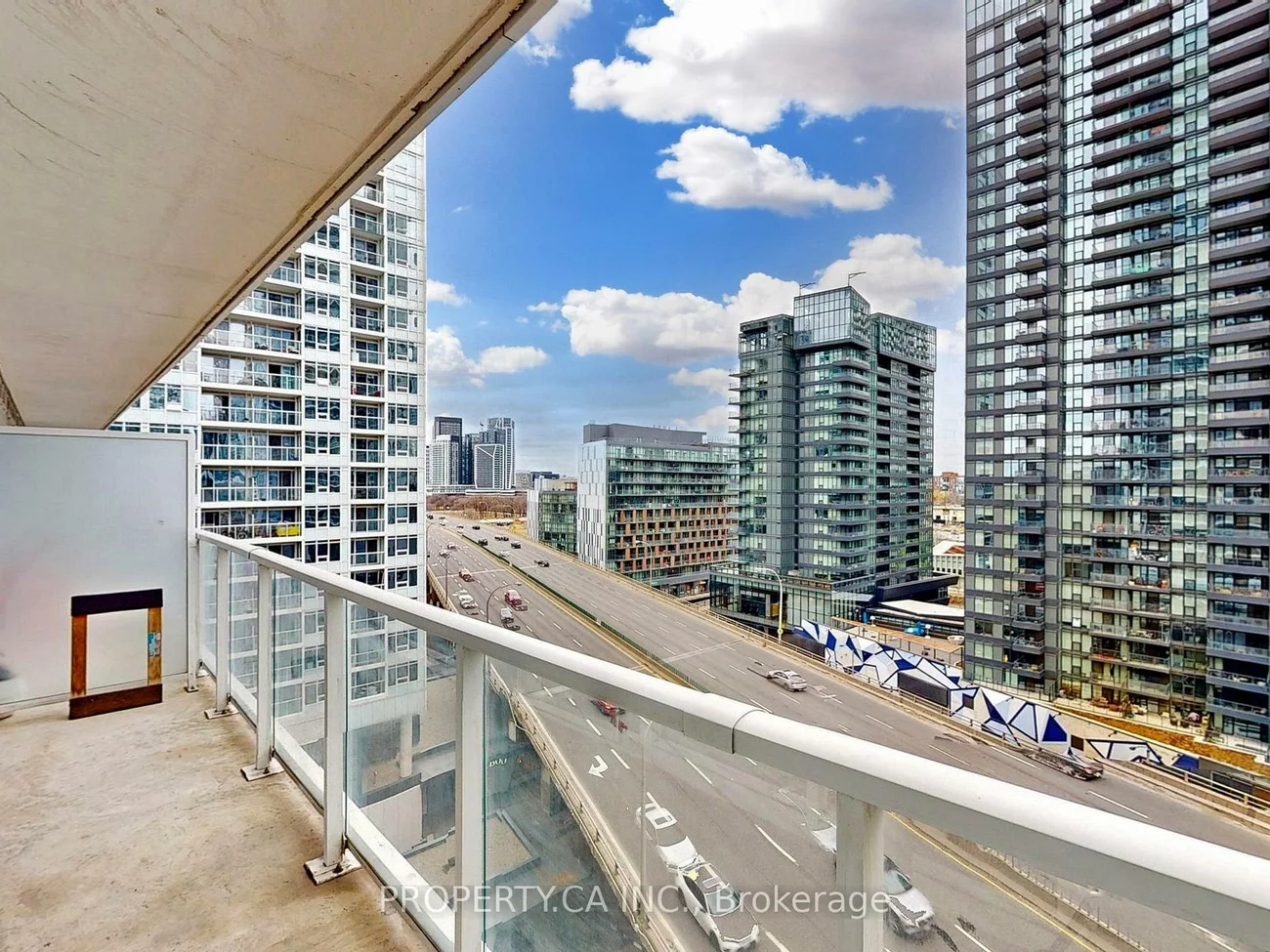 17, Bathurst, Waterfront Communities C1, Toronto