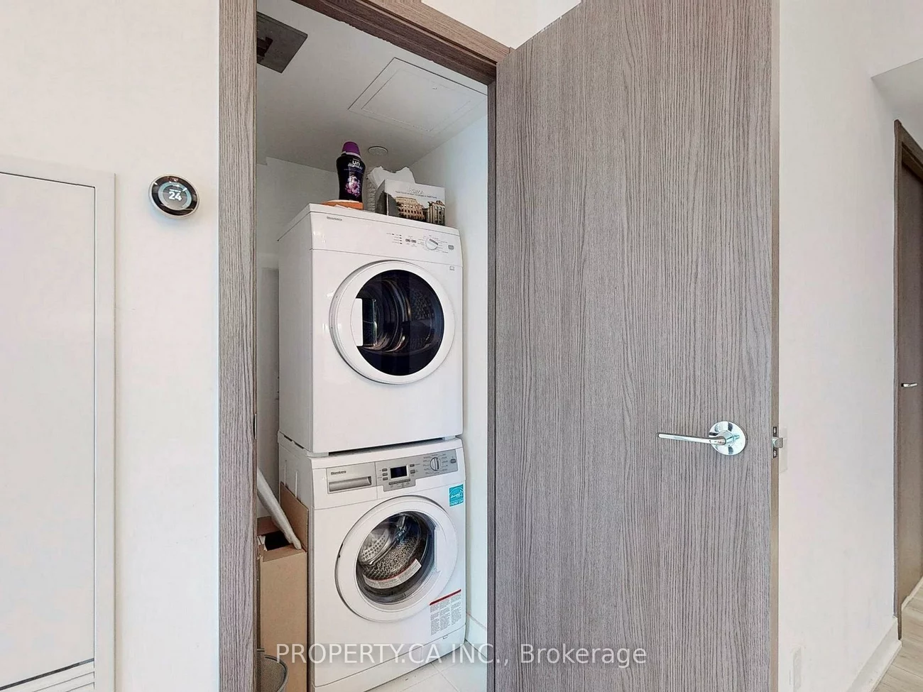 17, Bathurst, Waterfront Communities C1, Toronto