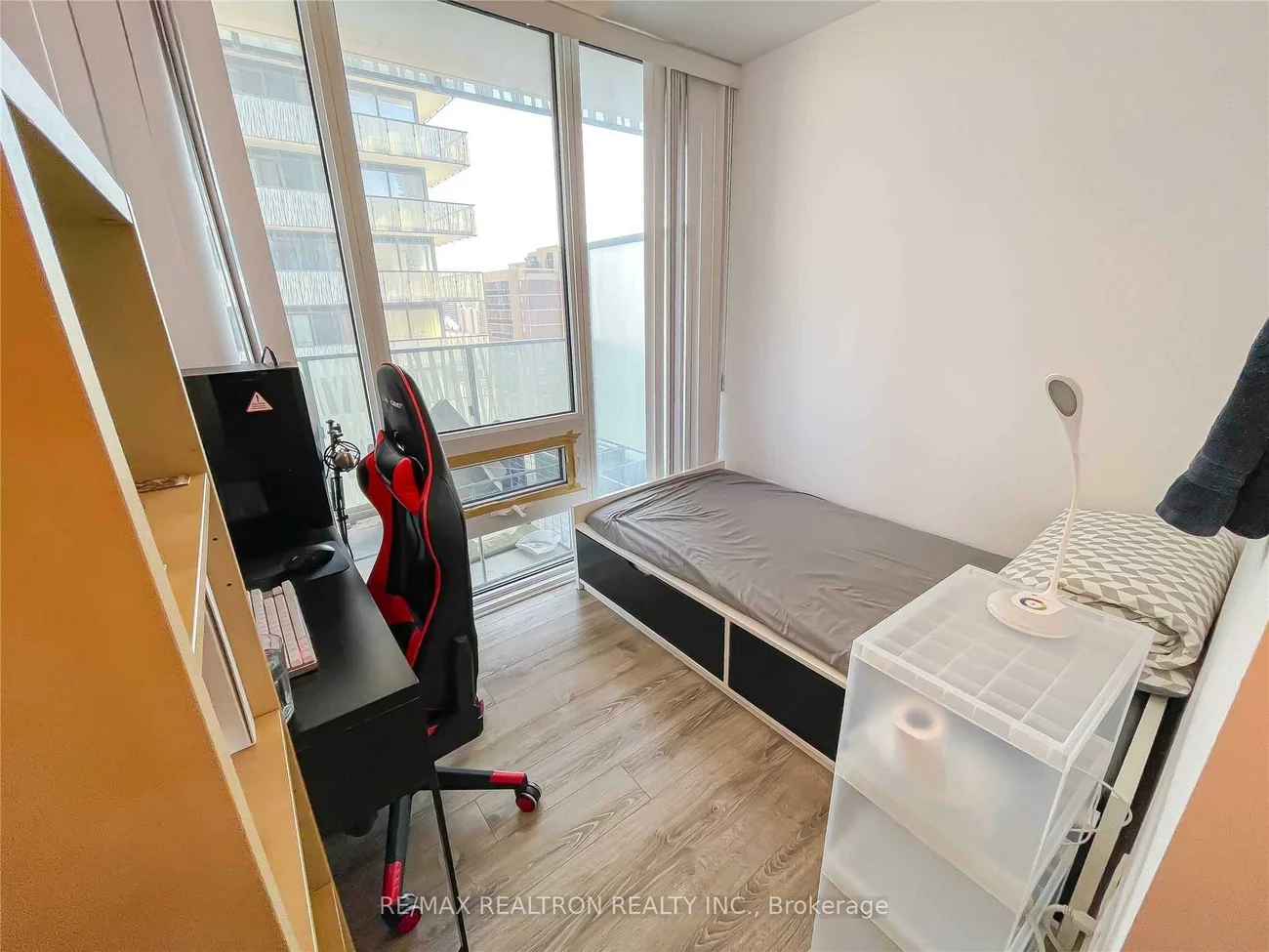 42, Charles, Church-Yonge Corridor, Toronto