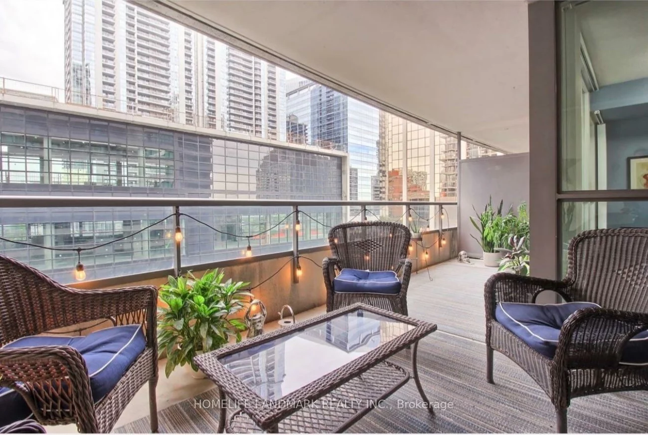 23, Hollywood, Willowdale East, Toronto
