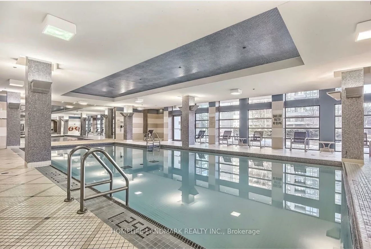 23, Hollywood, Willowdale East, Toronto