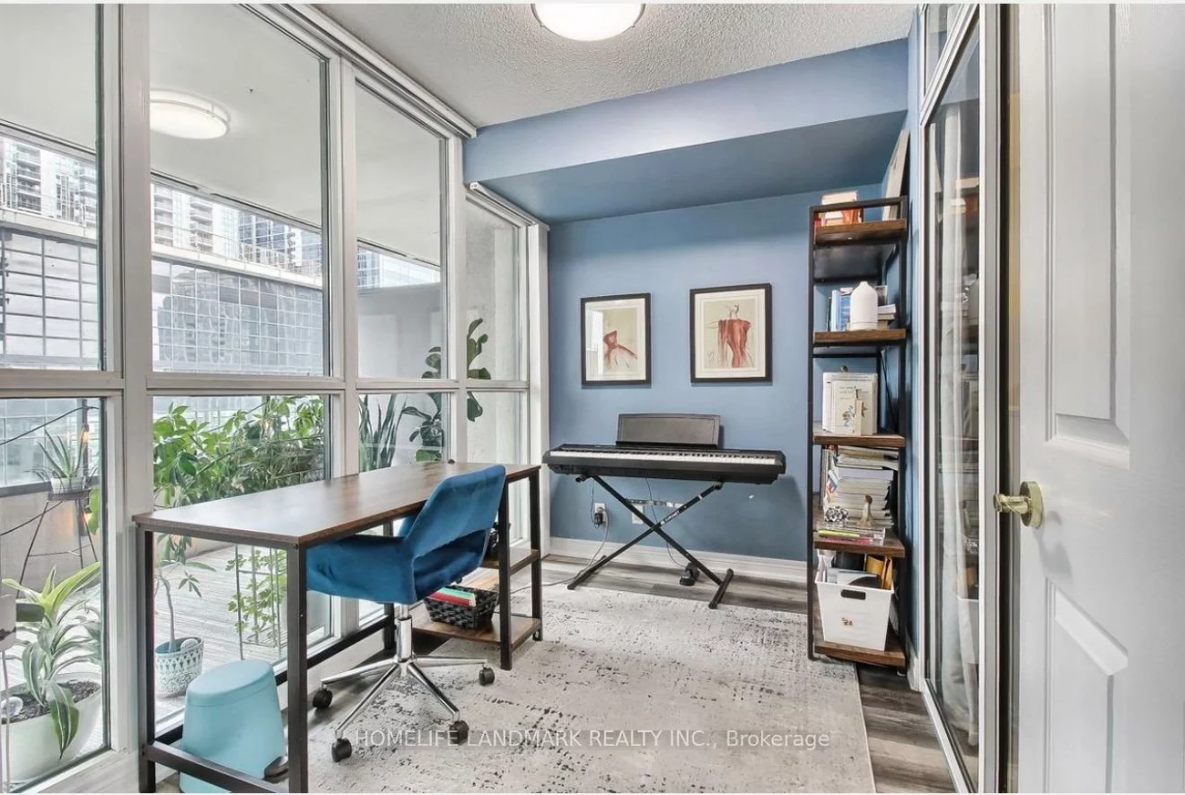 23, Hollywood, Willowdale East, Toronto