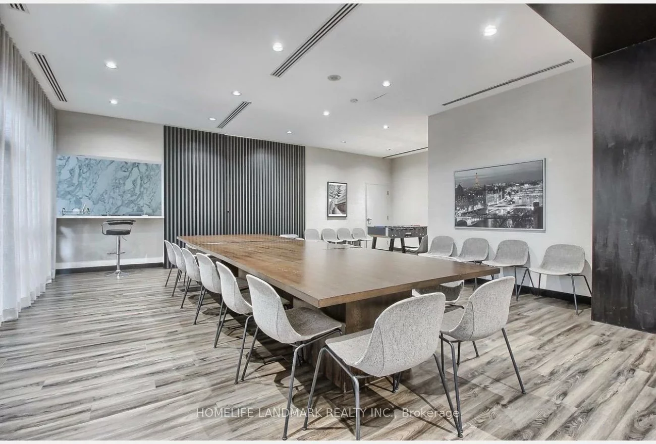 23, Hollywood, Willowdale East, Toronto