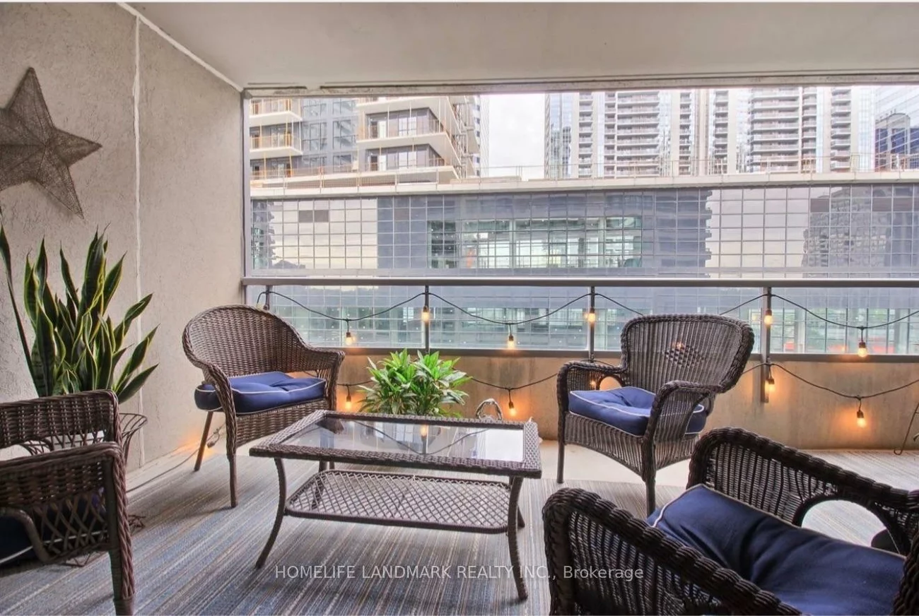 23, Hollywood, Willowdale East, Toronto