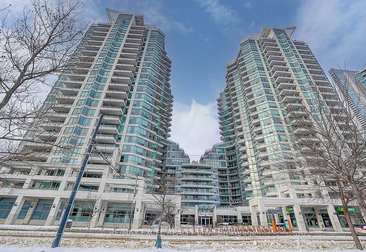 228, Queens, Waterfront Communities C1, Toronto