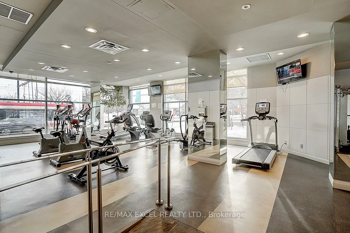 228, Queens, Waterfront Communities C1, Toronto