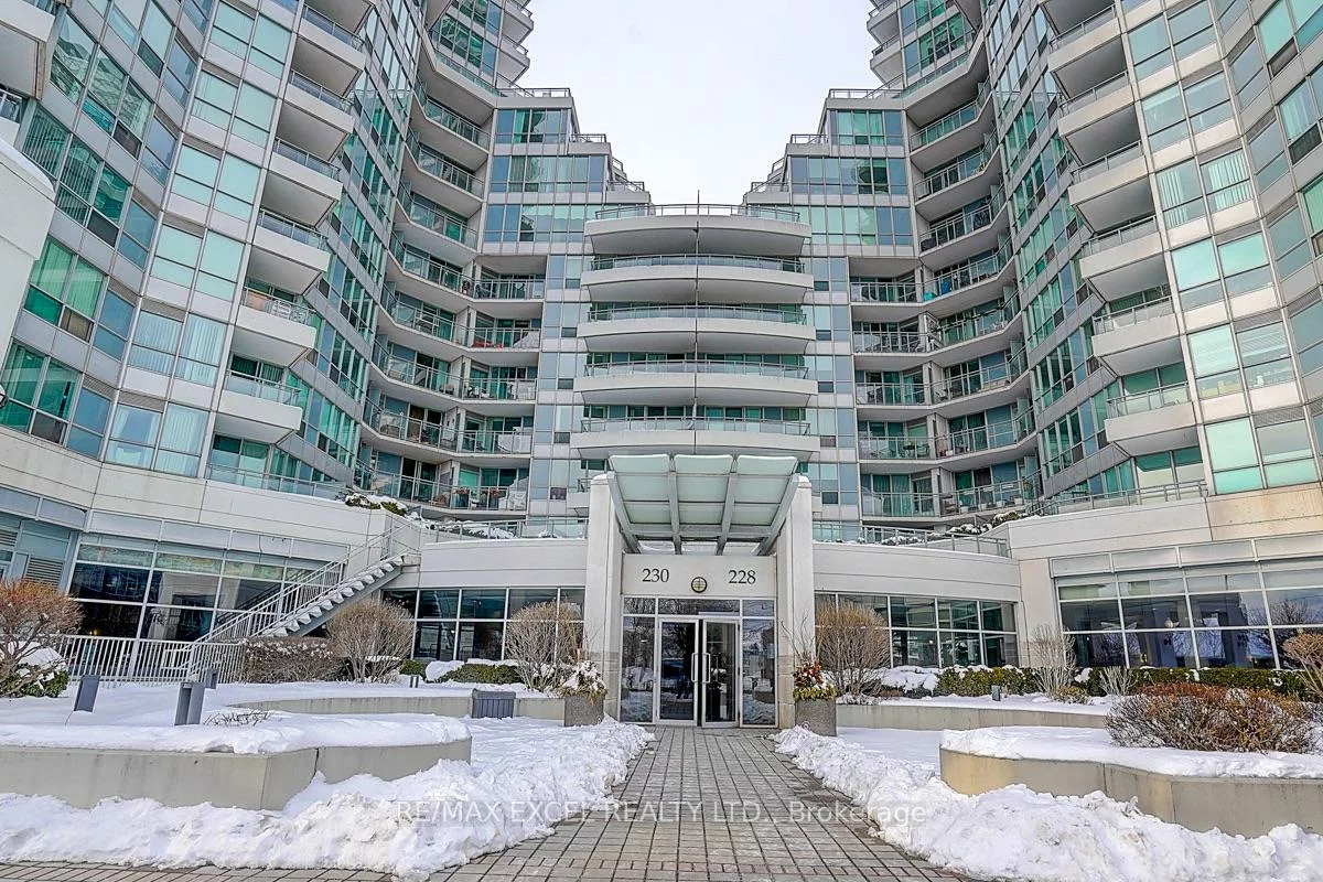 228, Queens, Waterfront Communities C1, Toronto