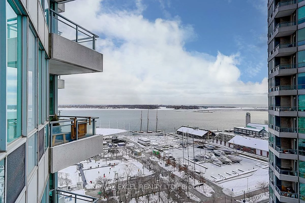 228, Queens, Waterfront Communities C1, Toronto