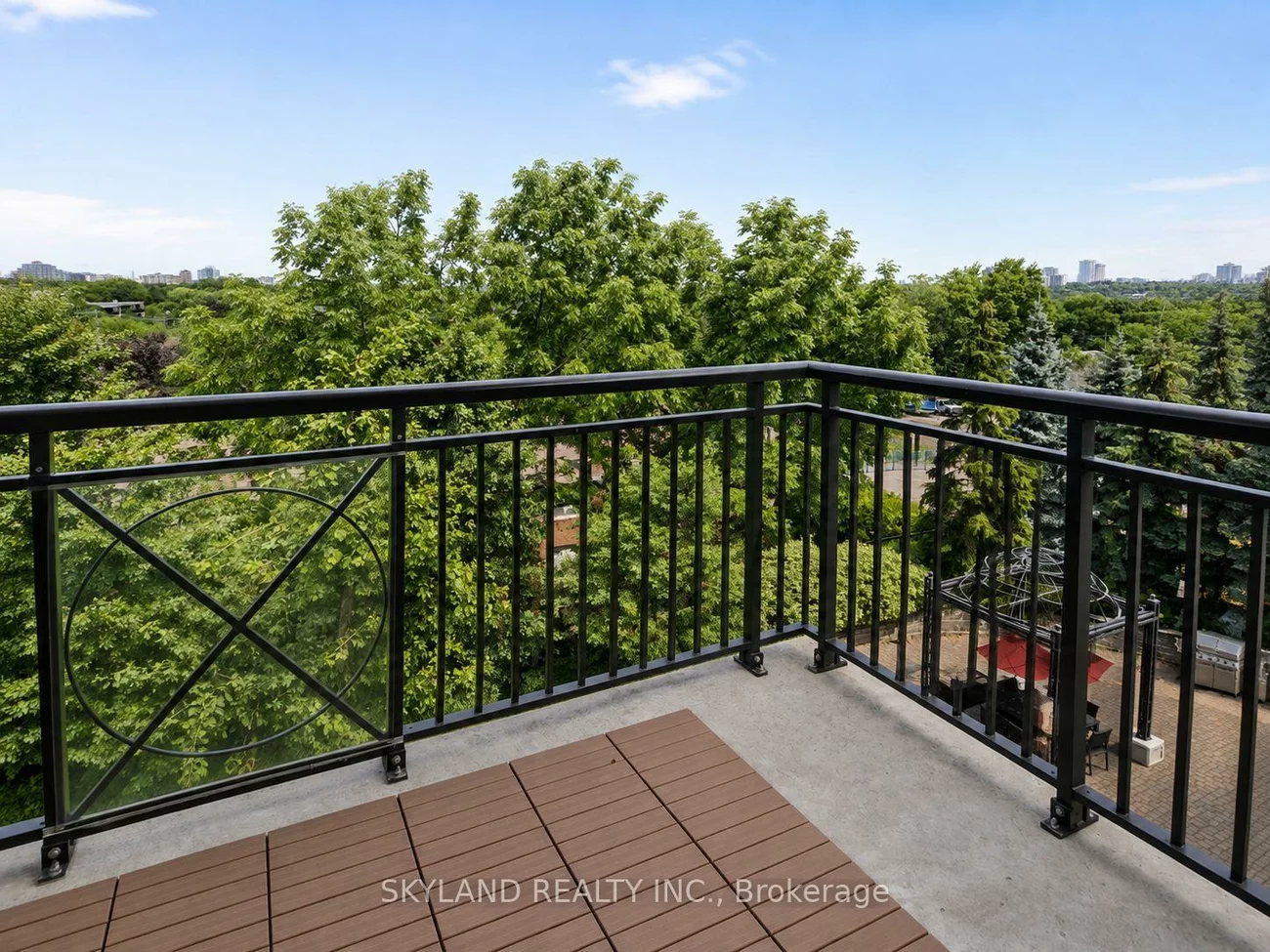 676, Sheppard, Bayview Village, Toronto