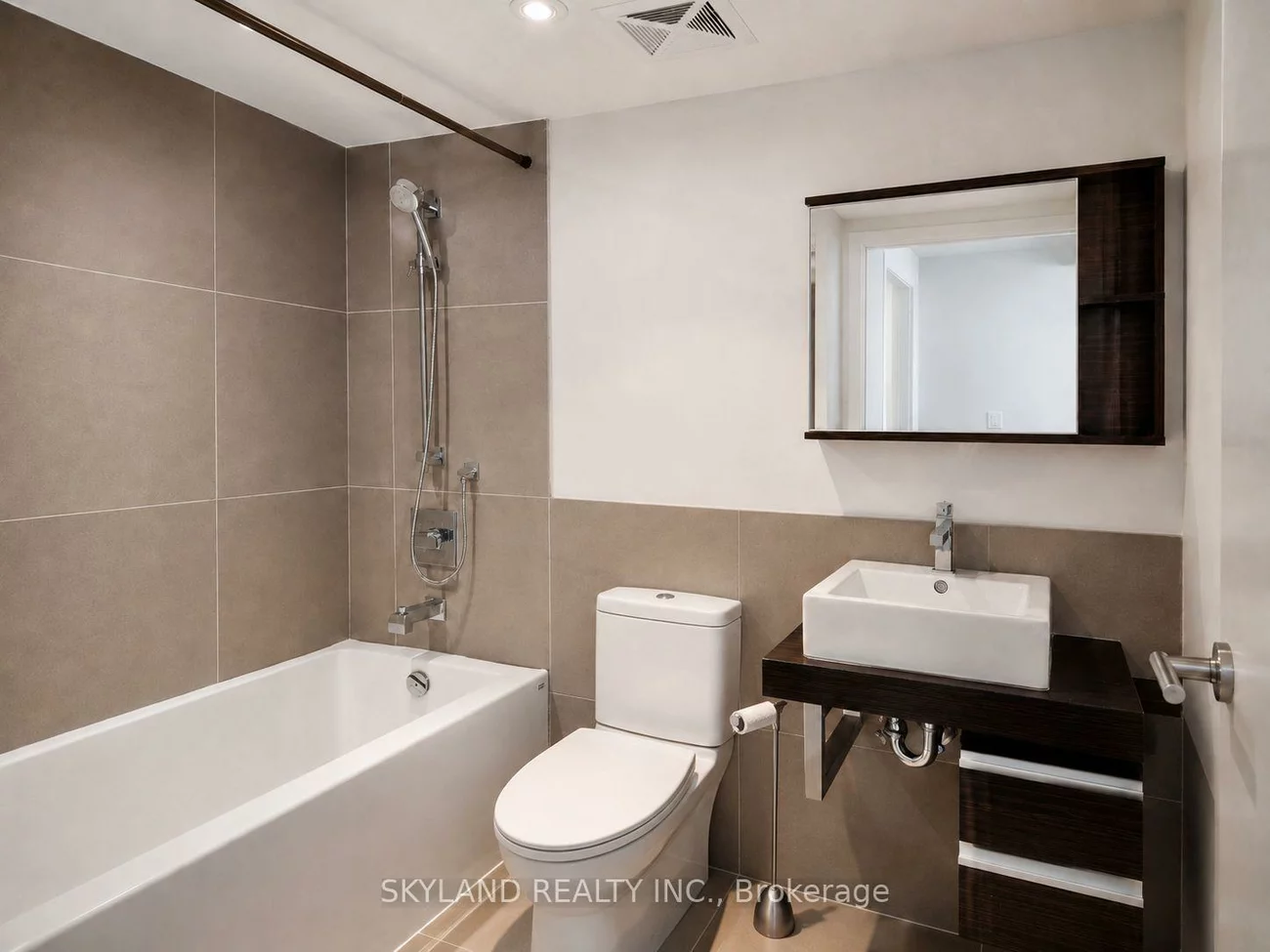 676, Sheppard, Bayview Village, Toronto