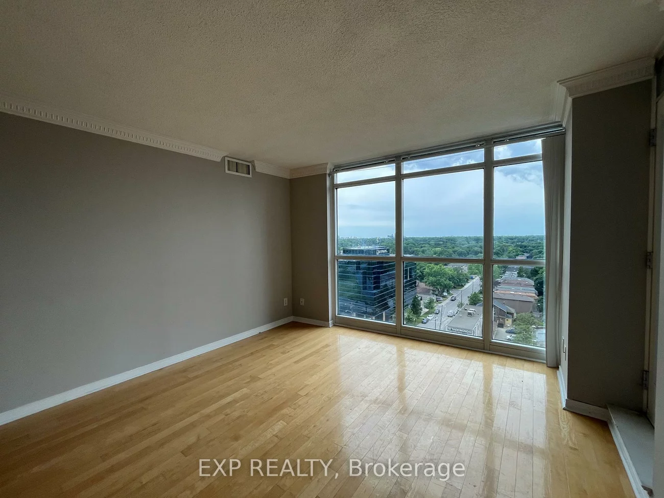 28, Harrison Garden, Willowdale East, Toronto