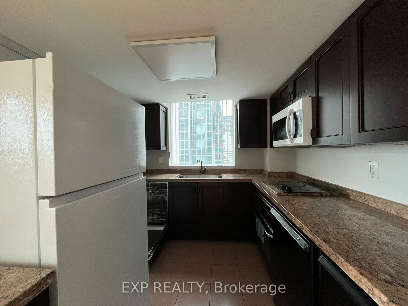 28, Harrison Garden, Willowdale East, Toronto