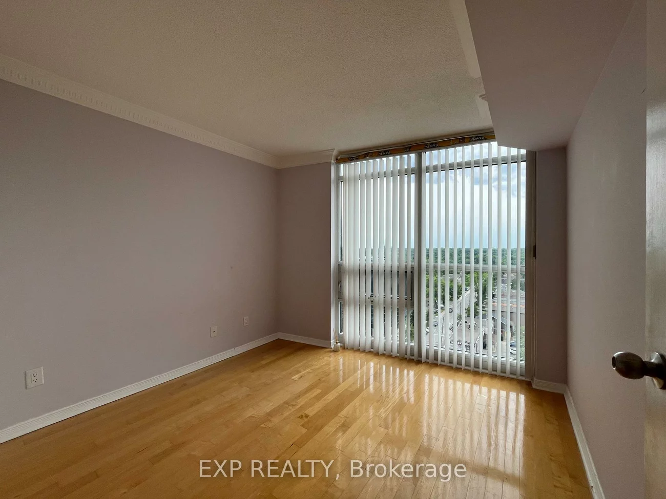 28, Harrison Garden, Willowdale East, Toronto