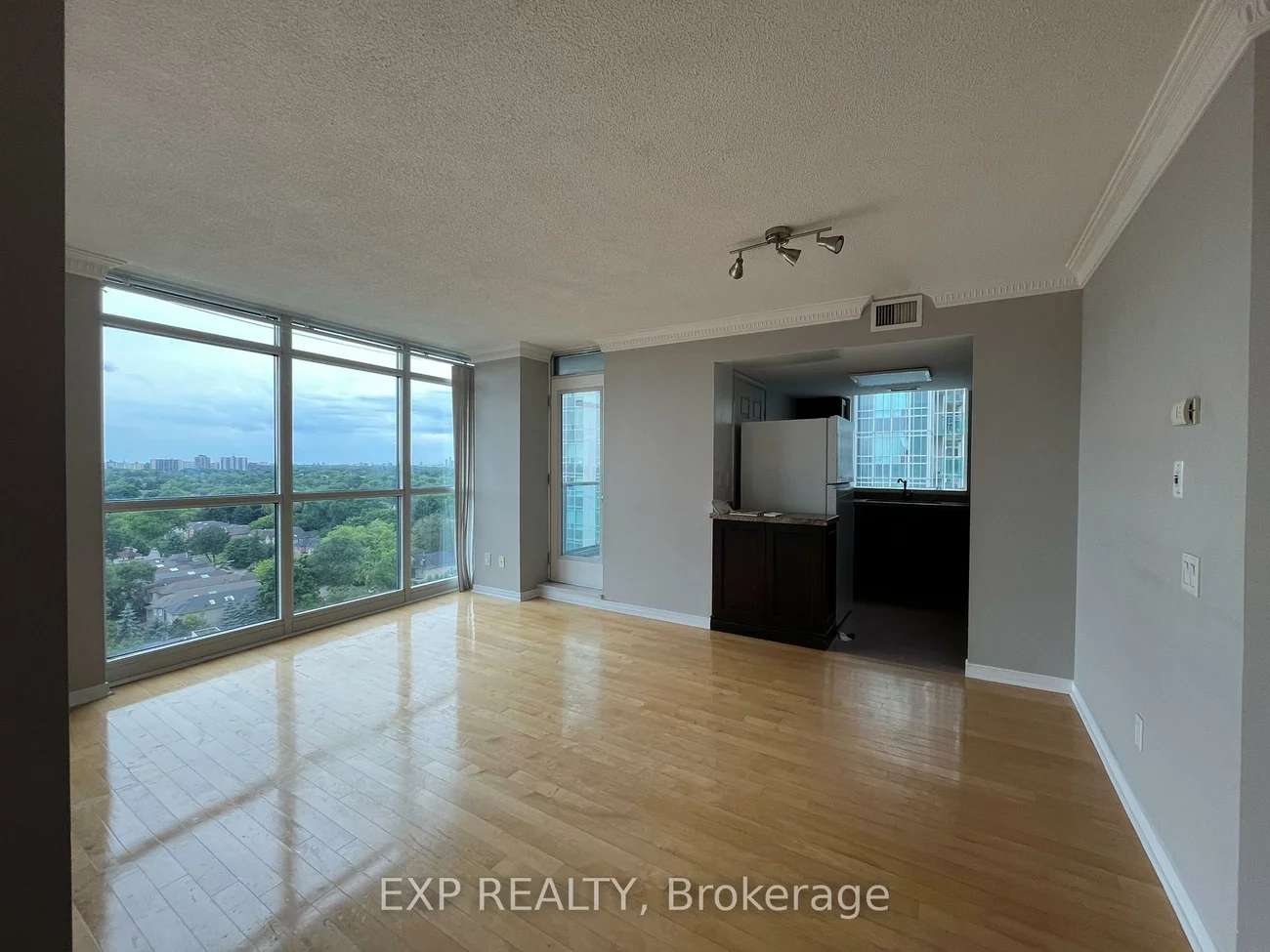28, Harrison Garden, Willowdale East, Toronto