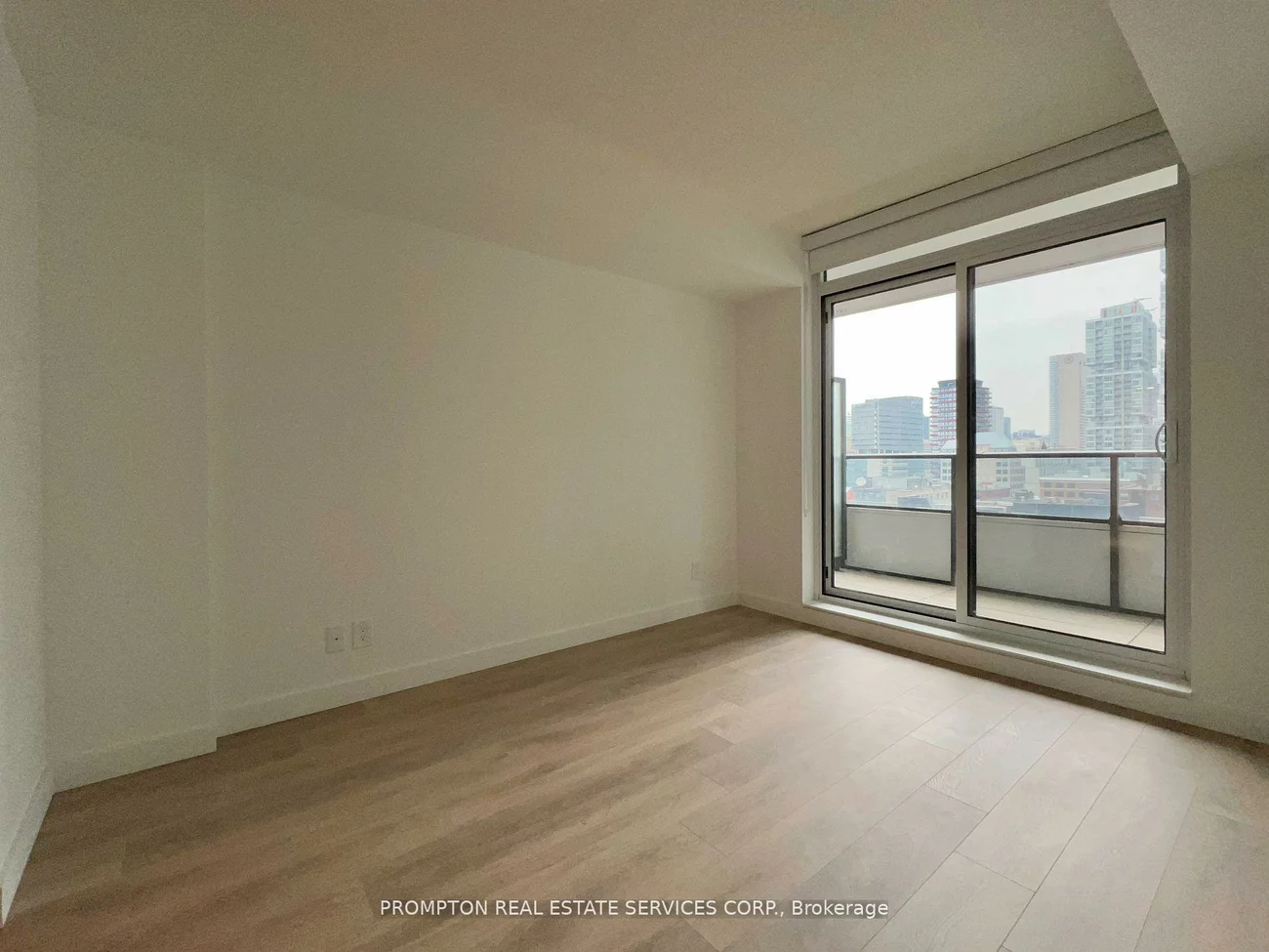 38, Widmer, Waterfront Communities C1, Toronto