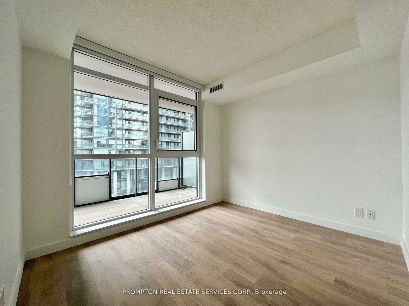 38, Widmer, Waterfront Communities C1, Toronto