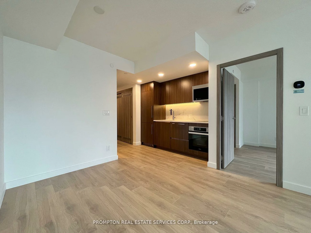 38, Widmer, Waterfront Communities C1, Toronto