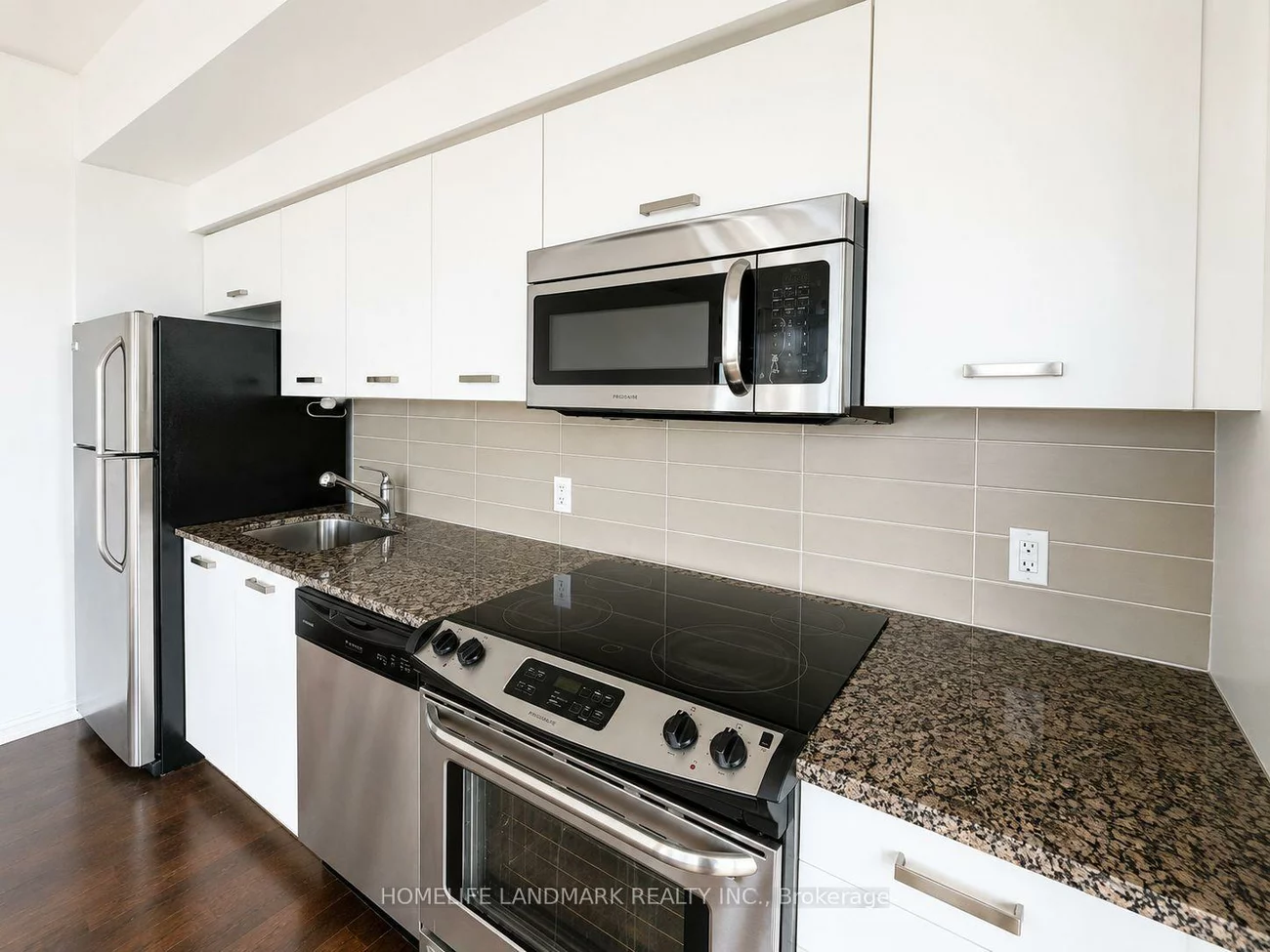 832, Bay, Bay Street Corridor, Toronto