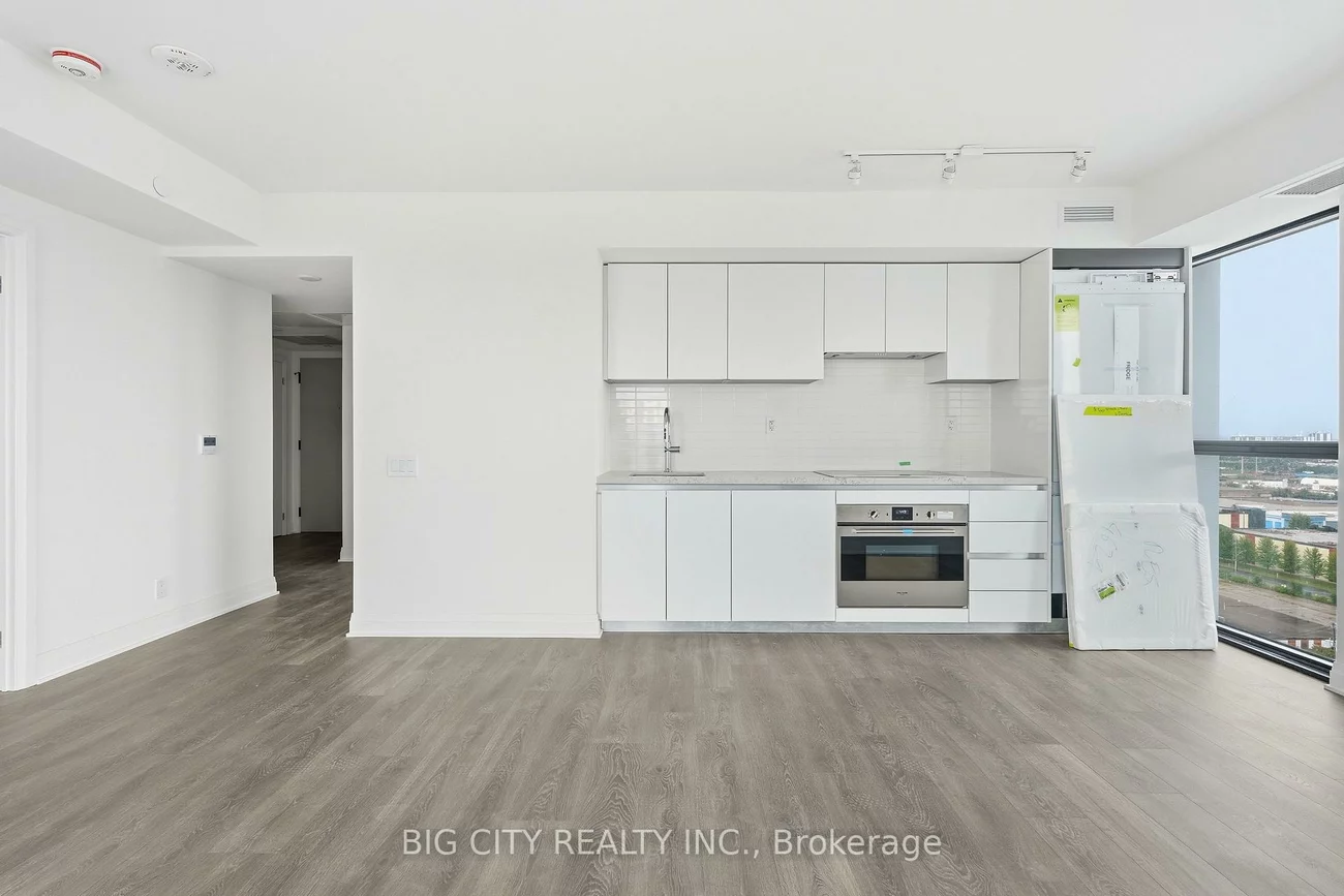 25, Frederick Todd, Thorncliffe Park, Toronto
