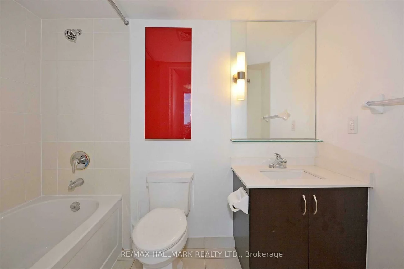 320, Richmond, Moss Park, Toronto
